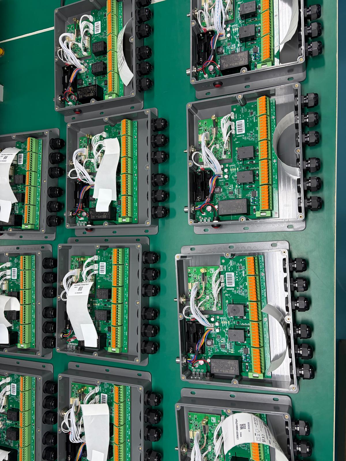 GeoEdge enclosure and PCB during assembly